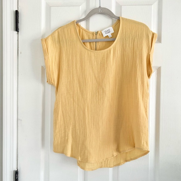 Olive & Oak Tops - NWOT Olive and Oak Butter Yellow Guazy Cotton Tee